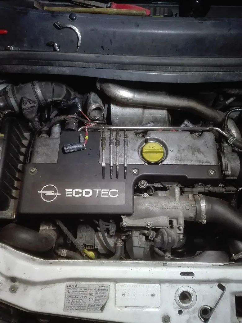 Izzítógyertya kifúrás – Opel Zafira